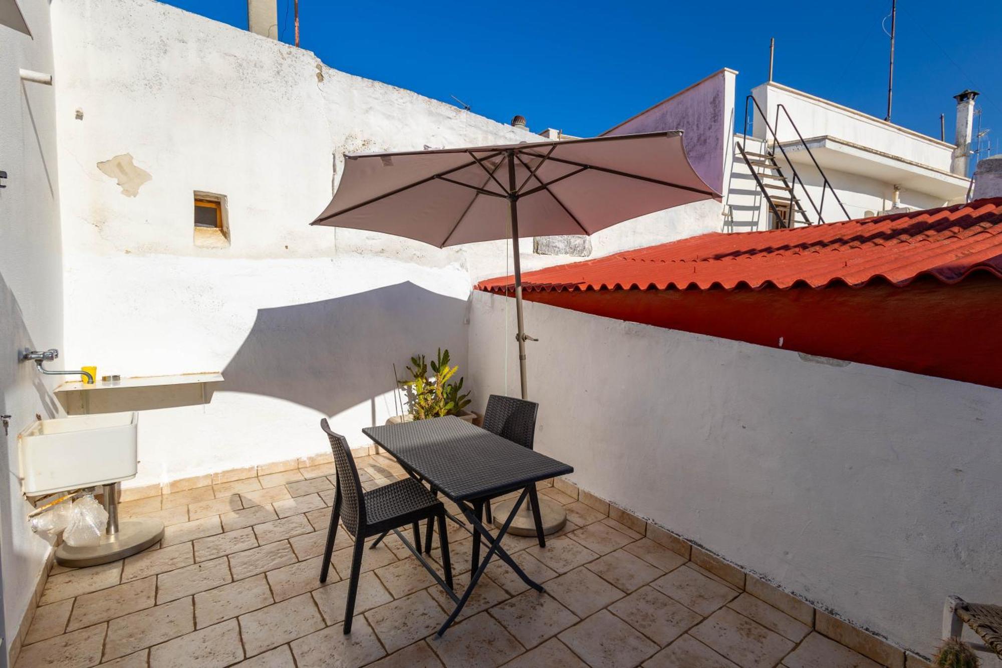 Antiche Mura Apartments "Nel Cuore Della Puglia"Bivani, Cucina, Terrazzo Turi Exterior photo