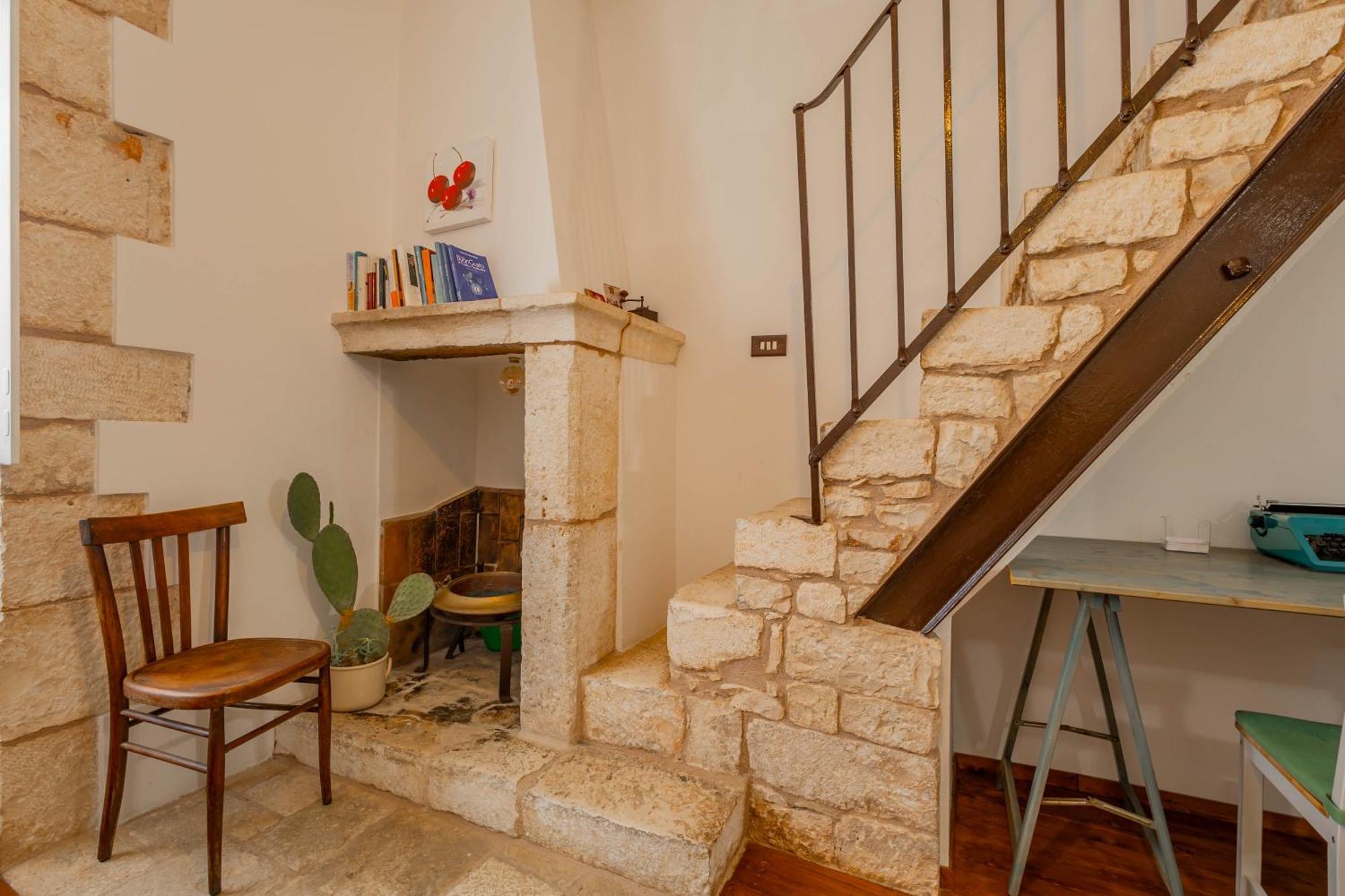 Antiche Mura Apartments "Nel Cuore Della Puglia"Bivani, Cucina, Terrazzo Turi Exterior photo