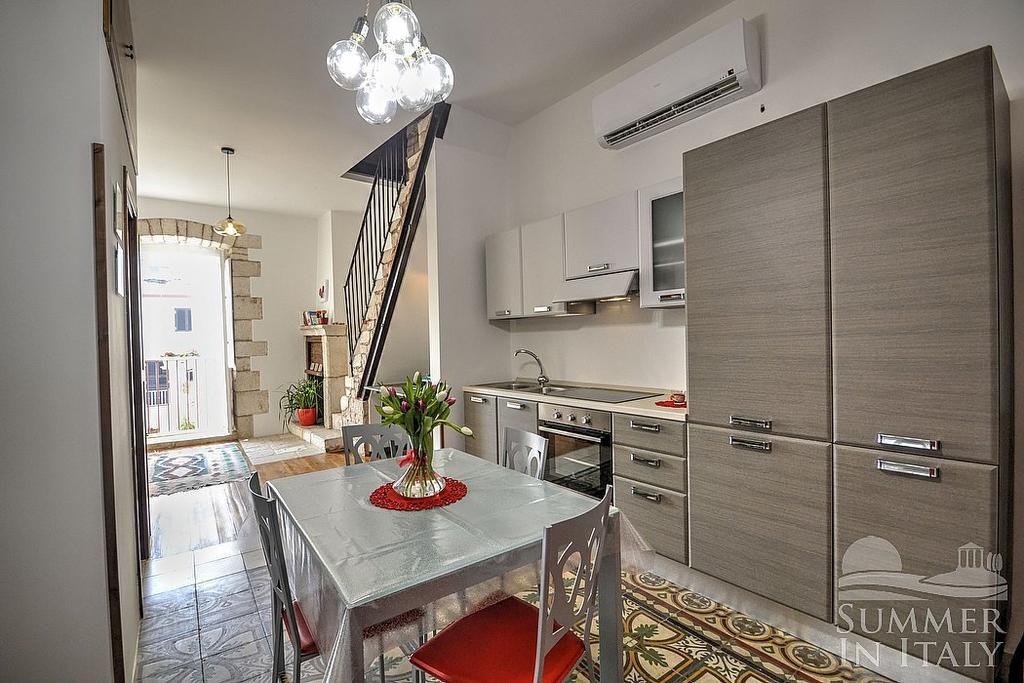 Antiche Mura Apartments "Nel Cuore Della Puglia"Bivani, Cucina, Terrazzo Turi Exterior photo